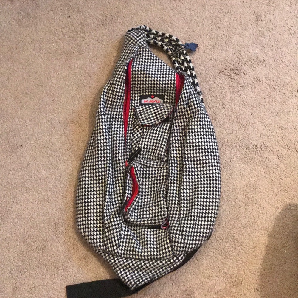 Kavu bag houndstooth and red